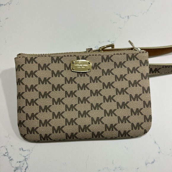 Michael Kors Belt Bag Fanny Pack - Picture 1 of 4